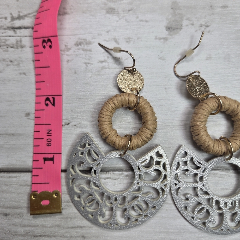 Boho Silver and Natural Woven Hoop Drop Earrings Lightweight - Picture 3 of 4
